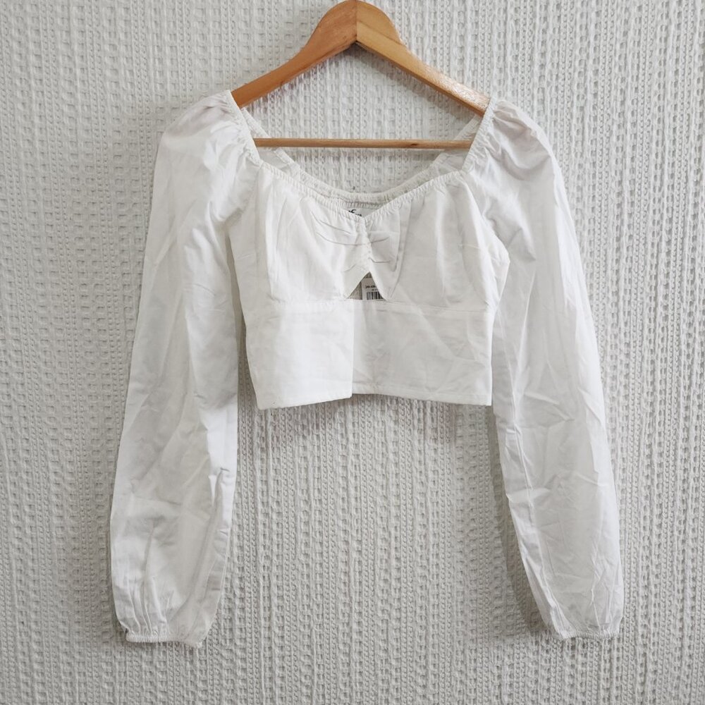 Hollister White Long Sleeve Smocked Back Crop Top Size X-Small NEW - Picture 3 of 12